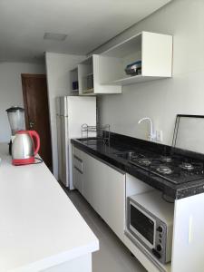 303 Apt 2 dormitórios Enseada dos Galeões