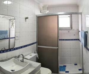 Apartamento confortável perto da praia das Pitangueiras duas vagas de garagem