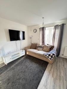 2 Double Bedroom House