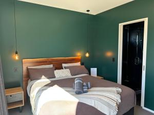 Mountain views private master bedroom