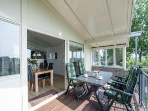 Semi-detached house near Noord-Beveland Beach