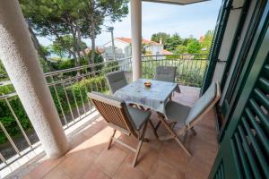 Todor Seaside Apartments