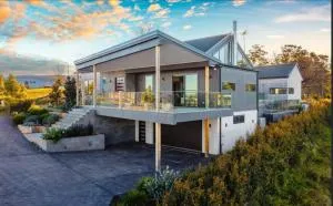 Magnolia House - Upper Colo