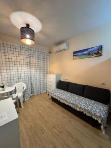 Studio a 200m de la playa los Locos