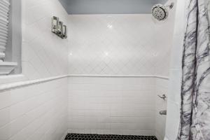 Charming Houston Studio Apt with Free Parking