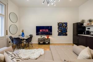 Central Charm in Budapests Bustling 7th District