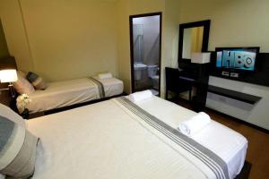 Lorenzzo Suites Hotel Makati