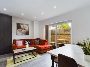 Orange Horizon - Brighton Central - 6 Beds