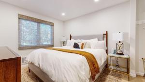 Lakeview Villas #06 condo