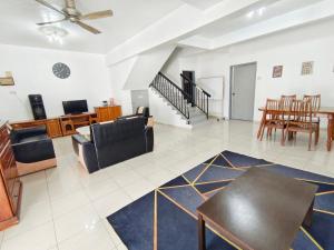 Life HomeS - Apartmány, Lahad Datu