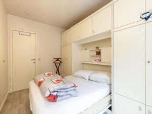 Apartment in Blankenberge by the Marina