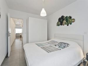 Apartment in Blankenberge with Sea Views