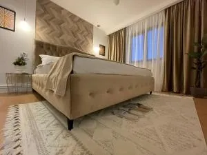 Casa cu Pitici - Strîmtura