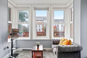 BridgeCity Glamorous studio Free Parking in Maidstone Town