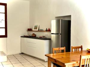 Renovated village house in peaceful town near Med - Air conditioning, balcony
