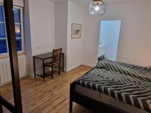 Maisons de vacances Maison renovee coeur de Groix, 9 couchages - FR-1-813-13 : photos des chambres