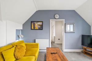 BridgeCity Entire apartment 1Bedroom Apartment Free Parking