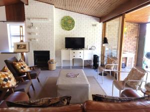 Mid Century Modern Gem near town - 3hvězdičkové hotely ve městě Stellenbosch