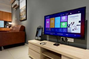 Palazio Game-Room Tebrau Ikea Toppen Austin 4-6pax