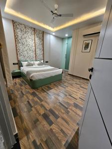 Dashrath inn near Ram Mandir