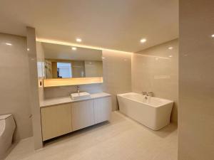 Шикарный новый комплекс возле набережной Равай