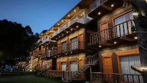 Hamilton palace - Dwārīkhāl