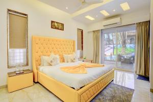 Alaya Stays 4 BHK with Poolside Gazebo & Garden - Villa Nest