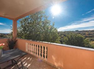 Scenic Elegant Apartments Krk with Balcony and Pool