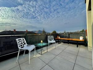 Blue Balconie Suite - free parking - WiFi