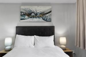 Two Bedroom Luxury Apartment, Century City - BackUp Power