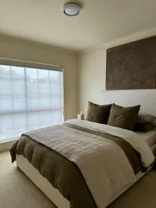 Interior Stylist's Country Unit - Бодертаун