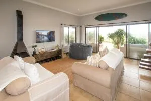 Cape St Francis Holiday Home - Кейп-Сен-Франсіс