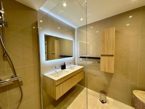 Appartements Elegant T2 renove avec loggia - Mandelieu centre : photos des chambres