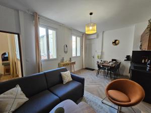 Les élégantes colonnes de la Place Saint Charles