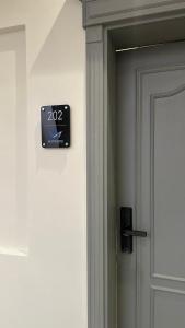 استديو مع دخـول ذاتي