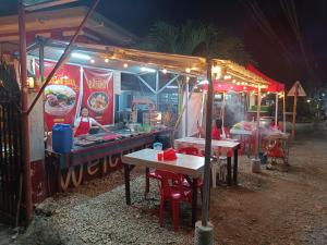 Catalina`s Inn family room