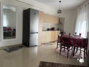 Sweet Home Mitropoleos