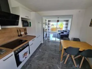 große moderne Unterkunft in Wunsiedel - 文西德尔