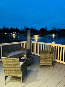 Lakeside Escape with Hot Tub