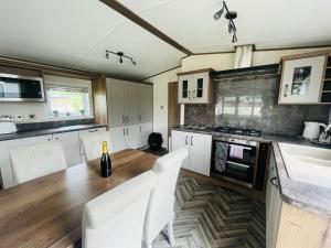 Lakeside Escape with Hot Tub