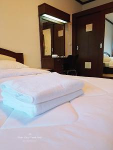 White Cloud Family Suite