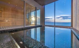 Beachfront 1BR Condo with Breathtaking Views