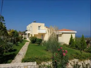 Villa Iris with breathtaking view - Agia Triada