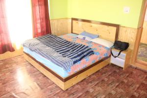 Kunjung palter home stay