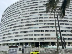 Apto em frente ao mar prédio redondo linda vista - 佩鲁伊比