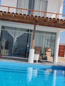 HOUSE WHITE VICHAYITO BEACH