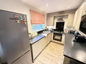 The Filey House - Part of the The Bay Filey Holiday Village with pool, gym and direct beach access, pub, restaurant, tennis and meadows walks