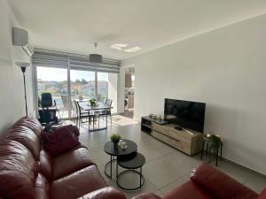 Spacious and Sleek Stay in Engomi