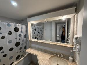 212 - Flat Berrini - The Time A 100 mt do WTC e Sheraton