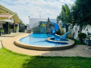 VickyBellas FUNadise Private Resort